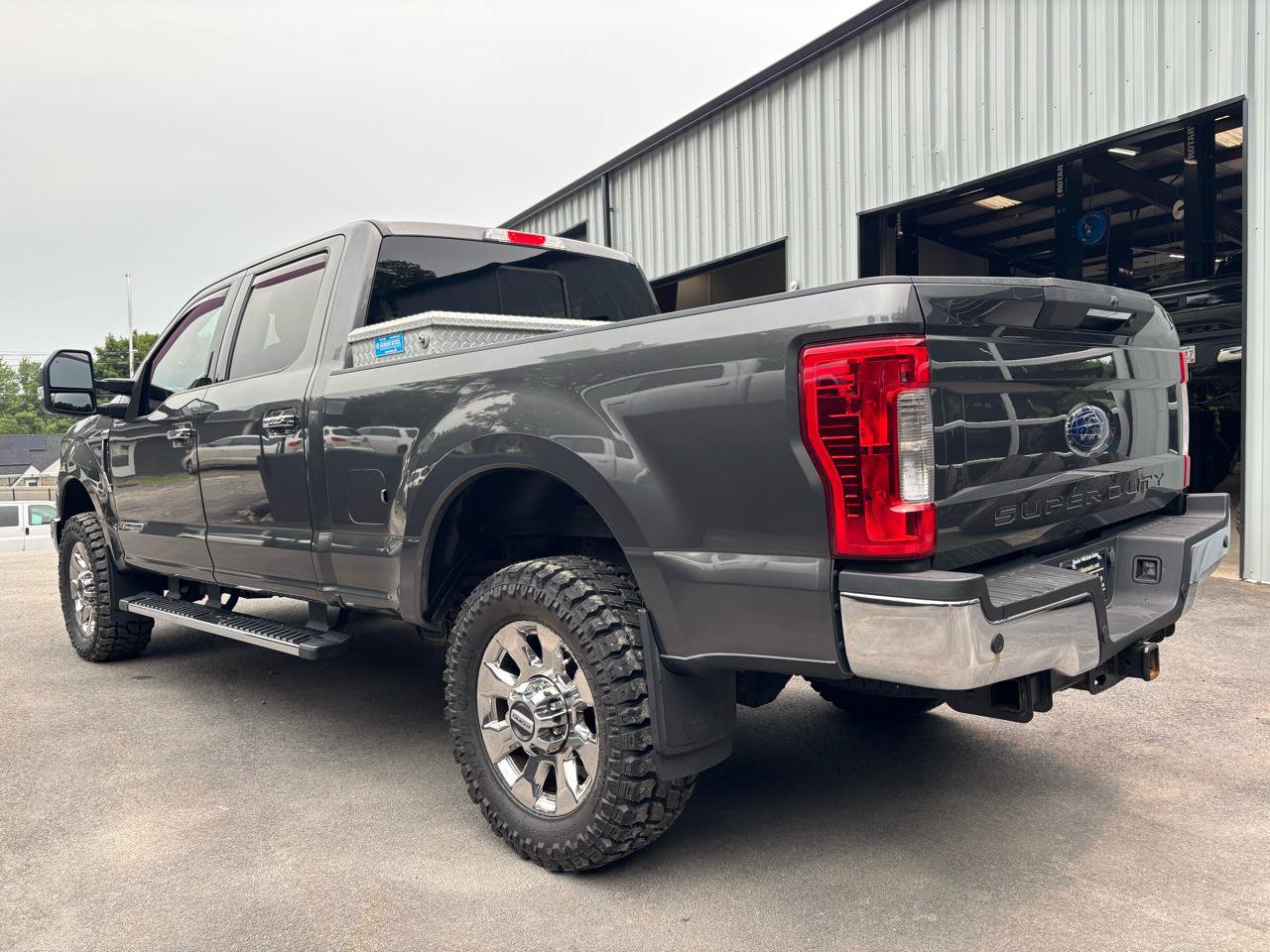 Used 2019 Ford F350 Lariat w/ Lariat Ultimate Package AWD/4WD image 8