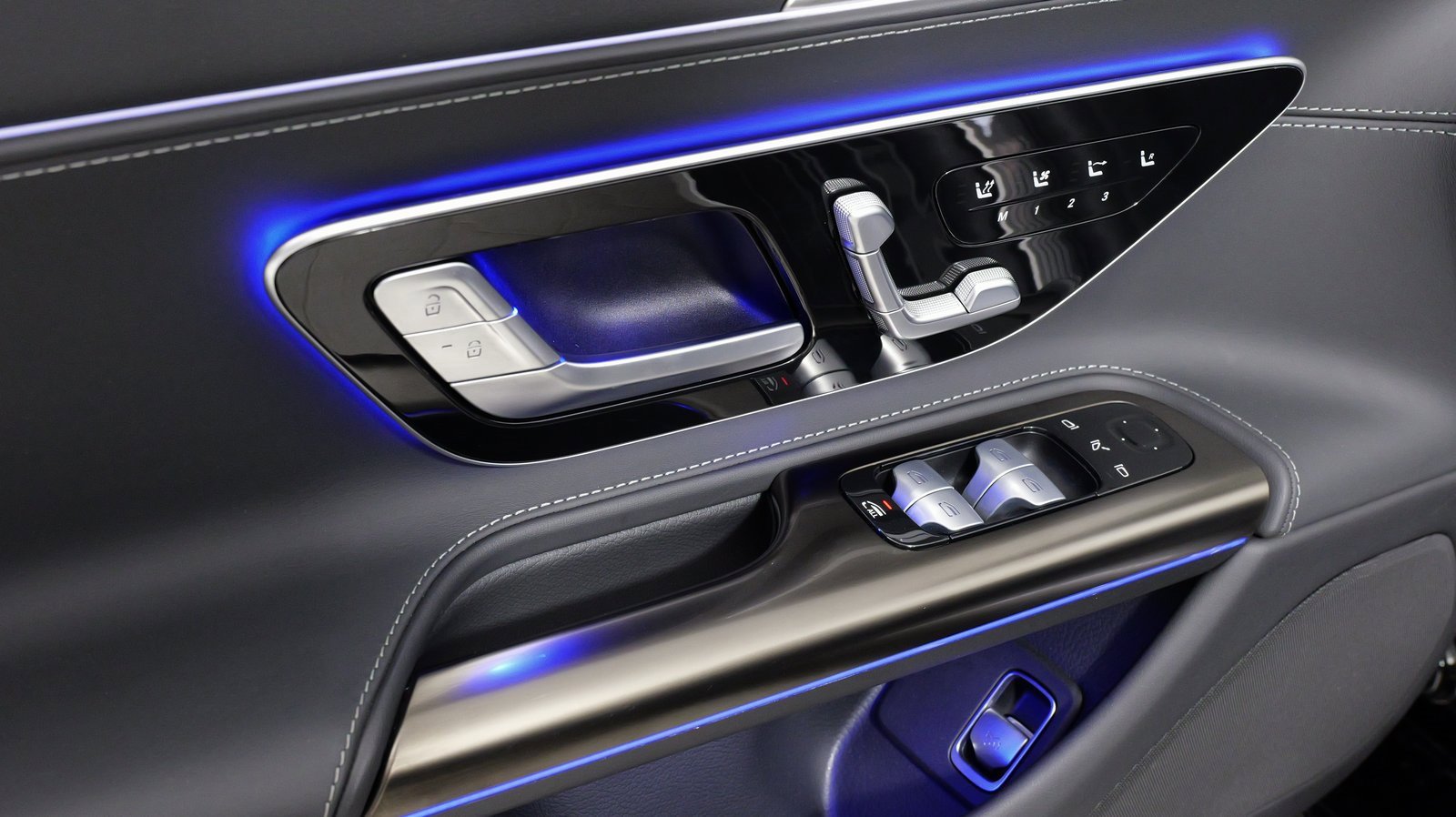 Used 2023 Mercedes-Benz SL 43 AMG image 30