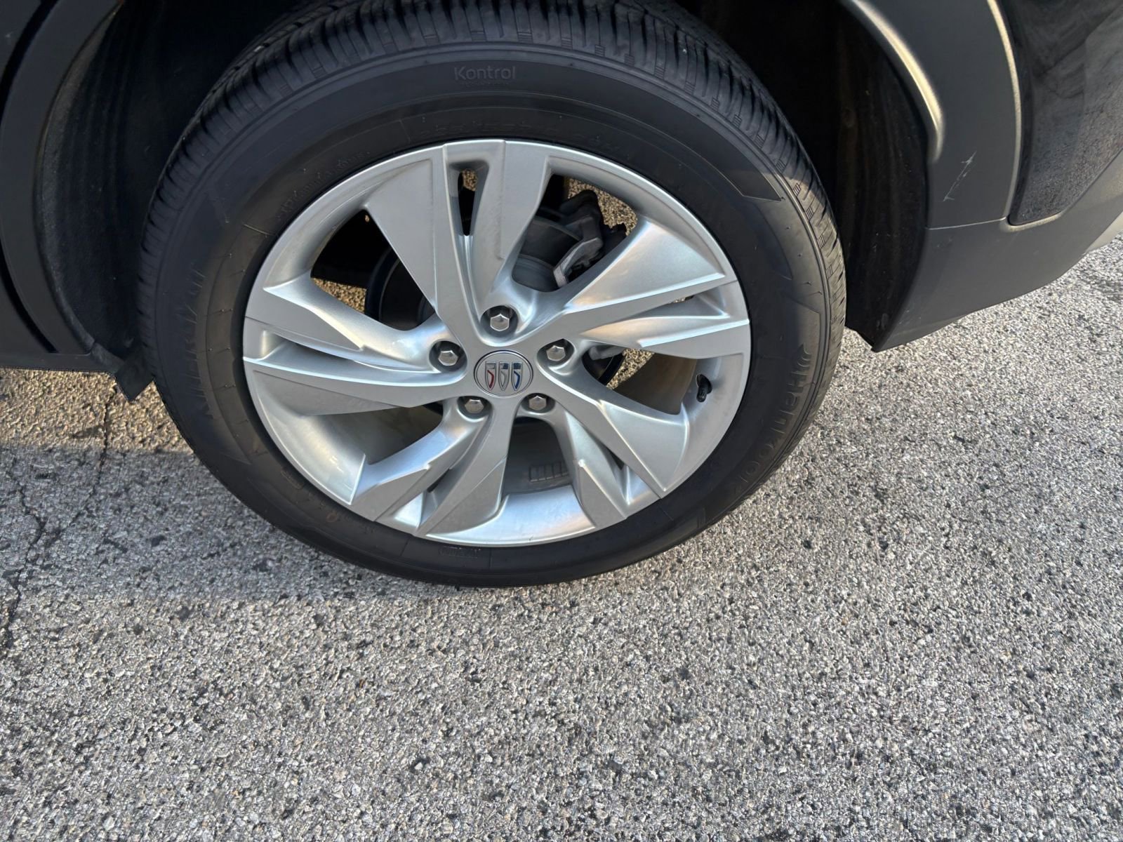 Used 2025 Buick Encore GX Preferred FWD image 25