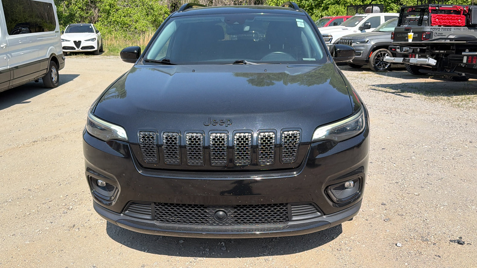 Used 2021 Jeep Cherokee Latitude Plus FWD image 3