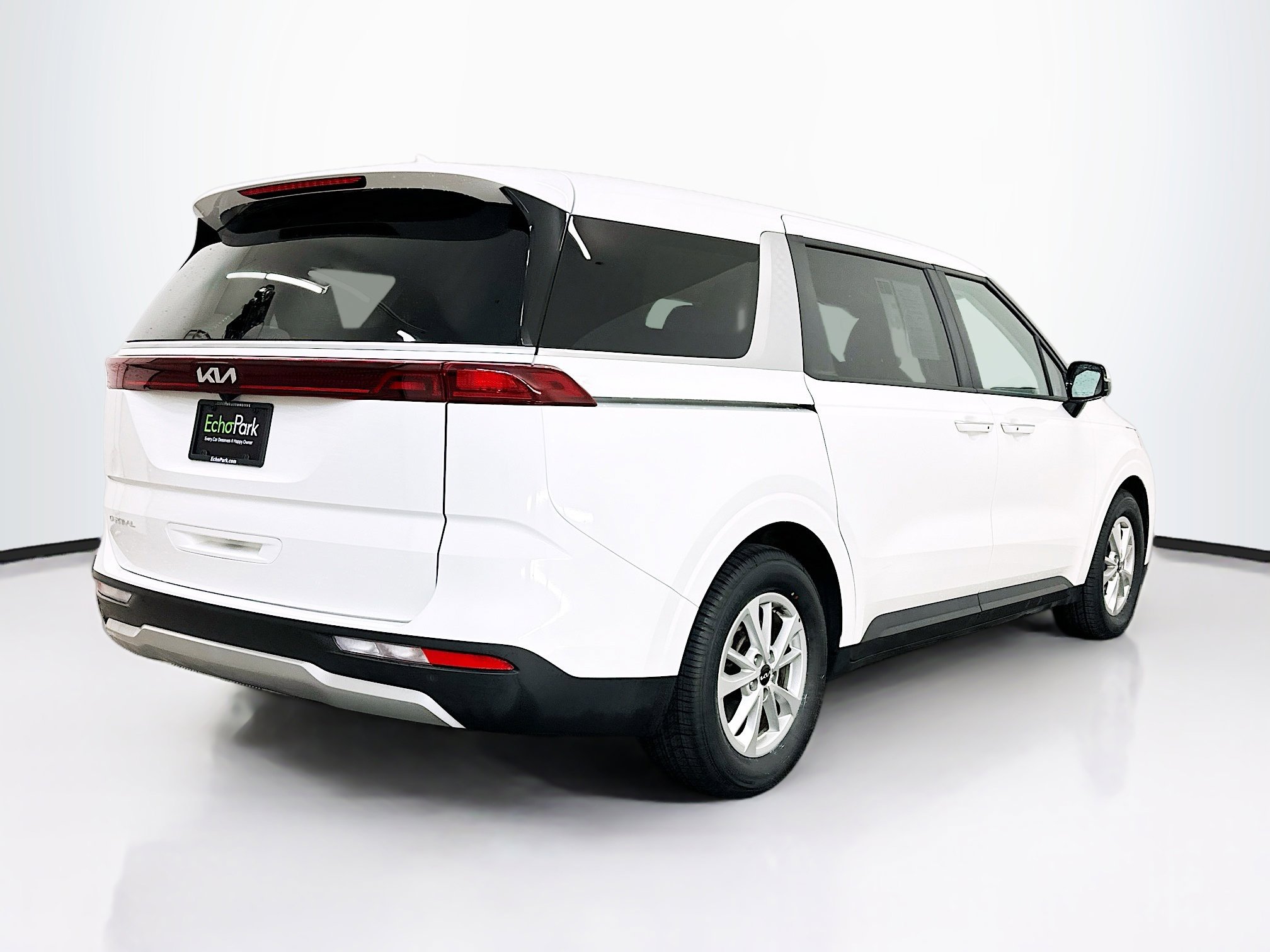 Used 2024 Kia Carnival LX image 9