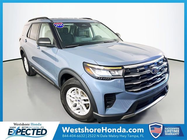 Used 2025 Ford Explorer Active image 1