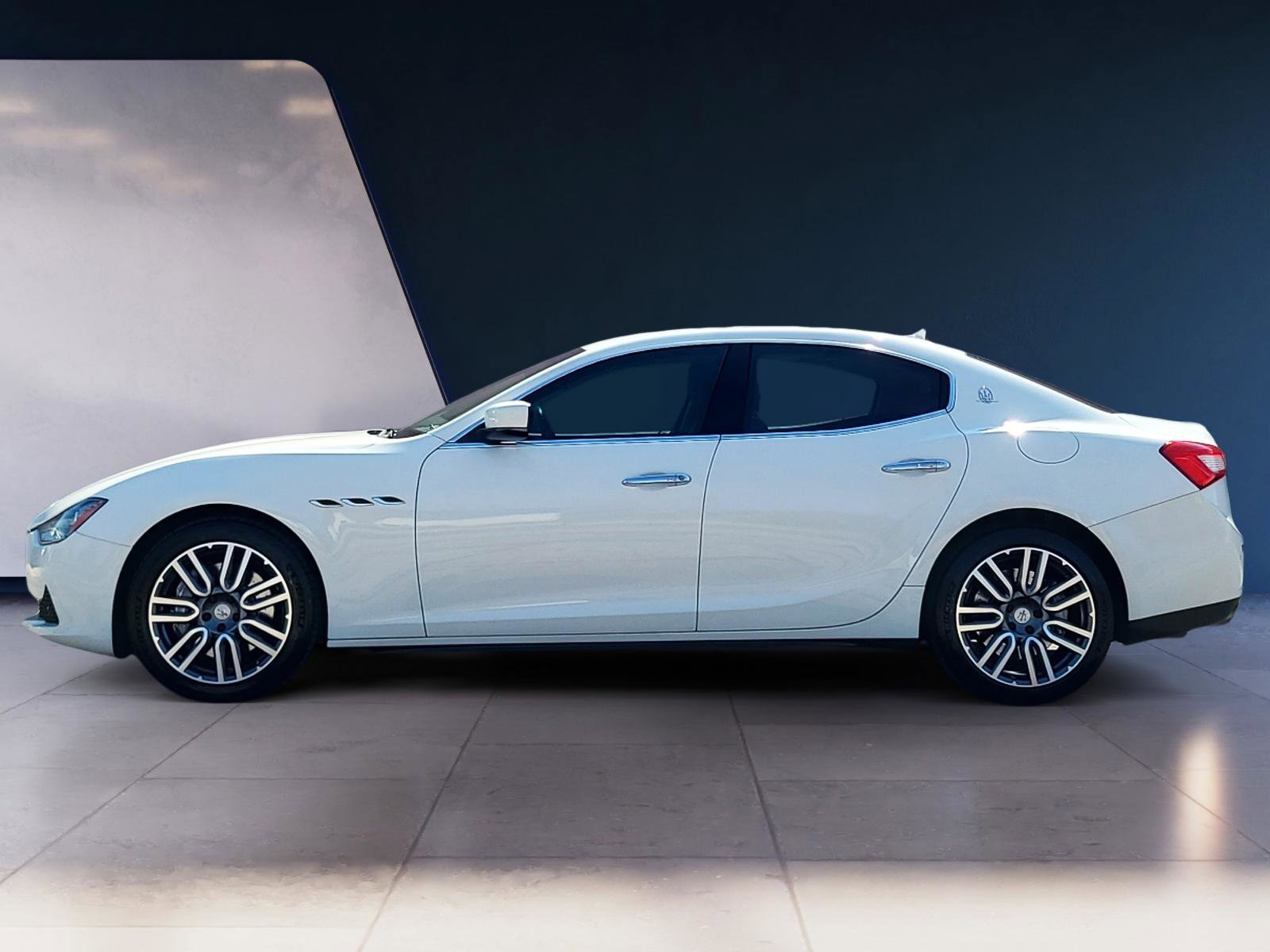 Used 2015 Maserati Ghibli S Q4 AWD/4WD image 2