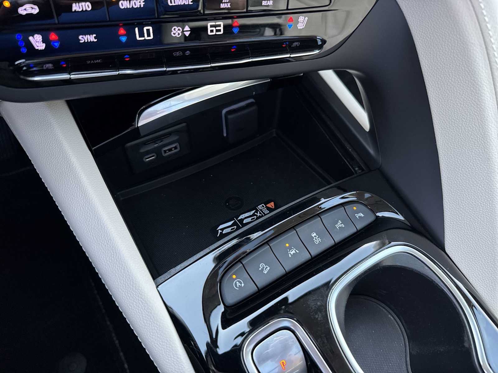 Certified 2023 Buick Envision Avenir AWD/4WD image 37