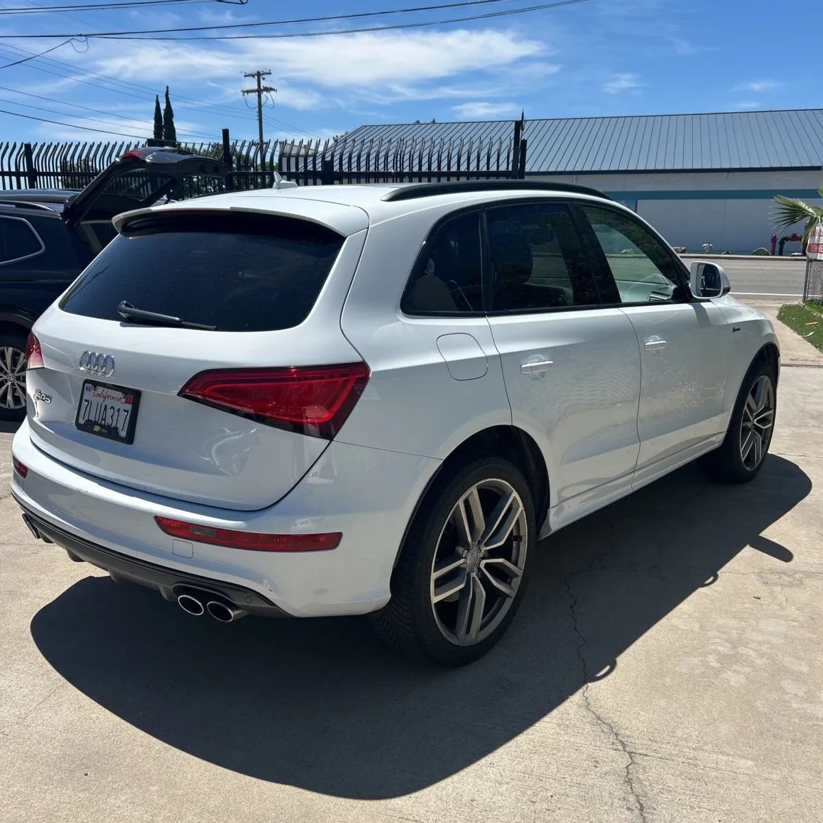 Used 2015 Audi SQ5 Prestige w/ Prestige Package AWD/4WD image 5