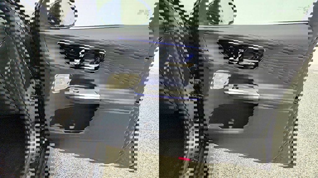 Used 2025 Mercedes-Benz GLC 63 AMG S image 26