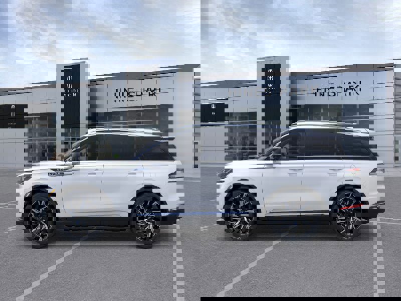 New 2026 Lincoln Aviator Reserve image 3