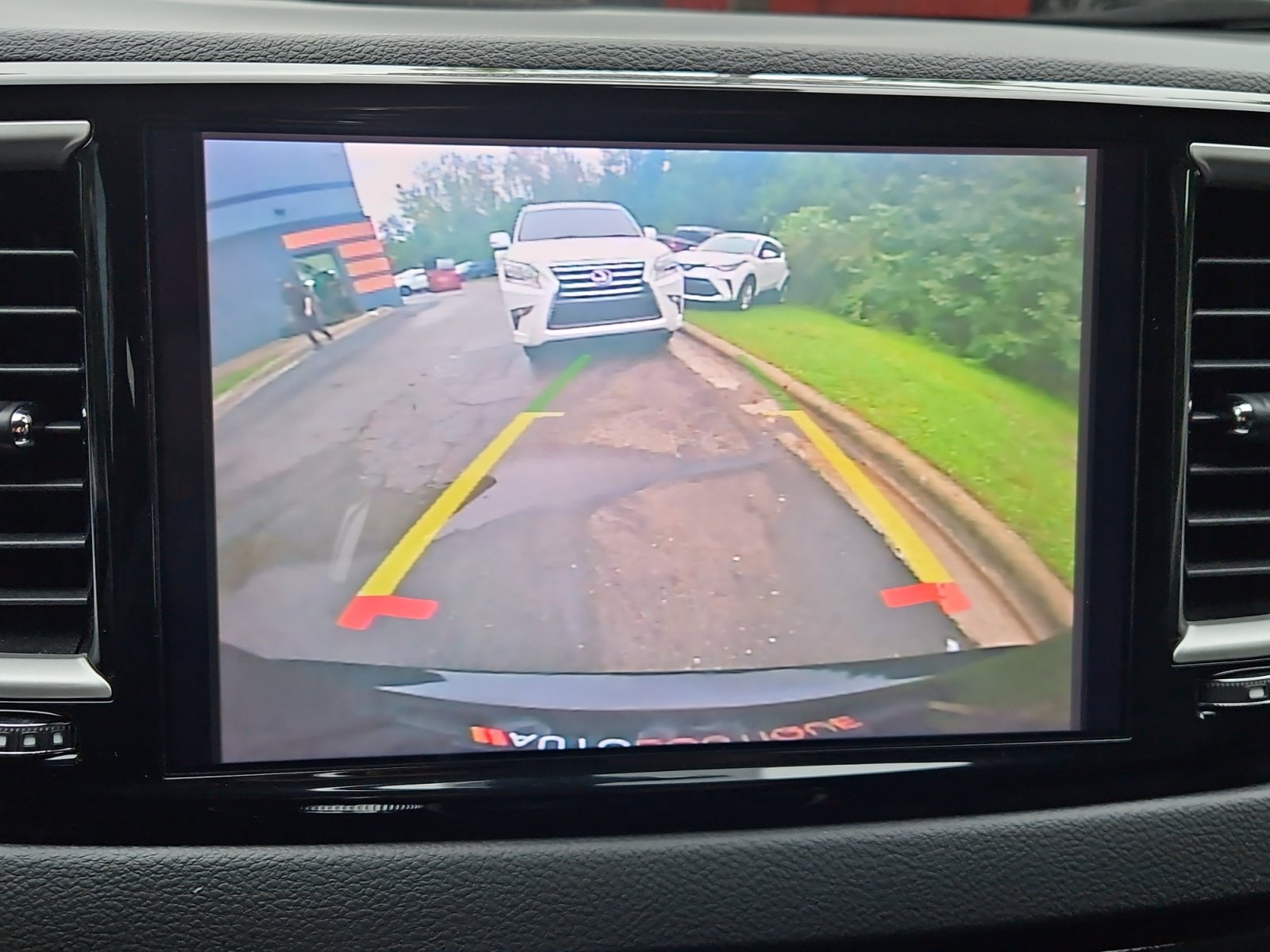 Used 2024 Chrysler Pacifica Touring-L FWD image 18