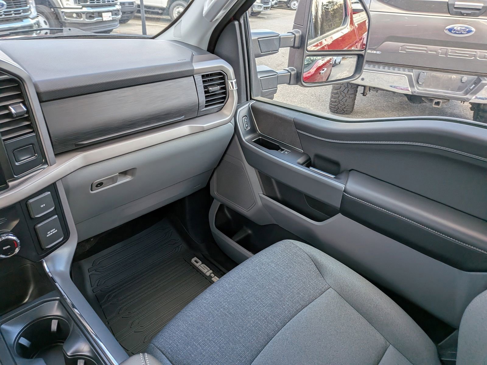 Certified 2024 Ford F150 XLT w/ Mobile Office Package image 18