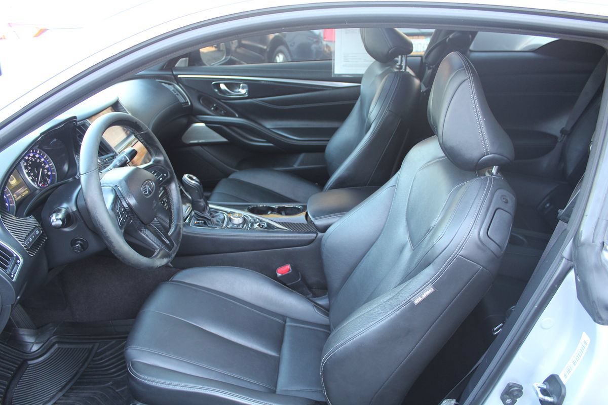 Used 2017 INFINITI Q60 3.0t w/ Premium Plus Package 3.0T RWD image 20