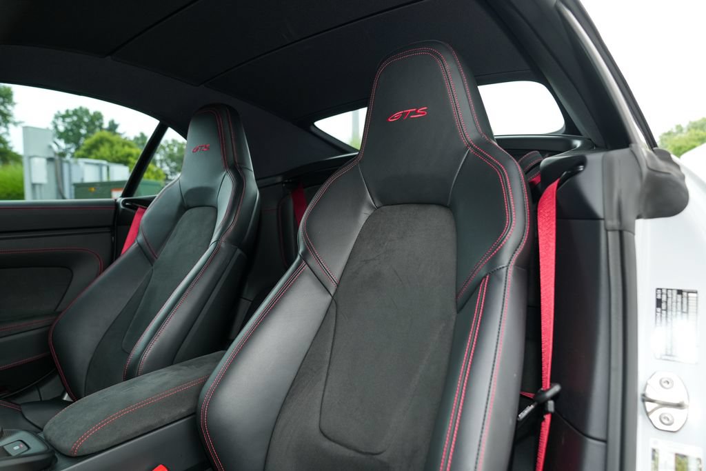 Certified 2024 Porsche 911 Carrera 4 GTS AWD/4WD image 23