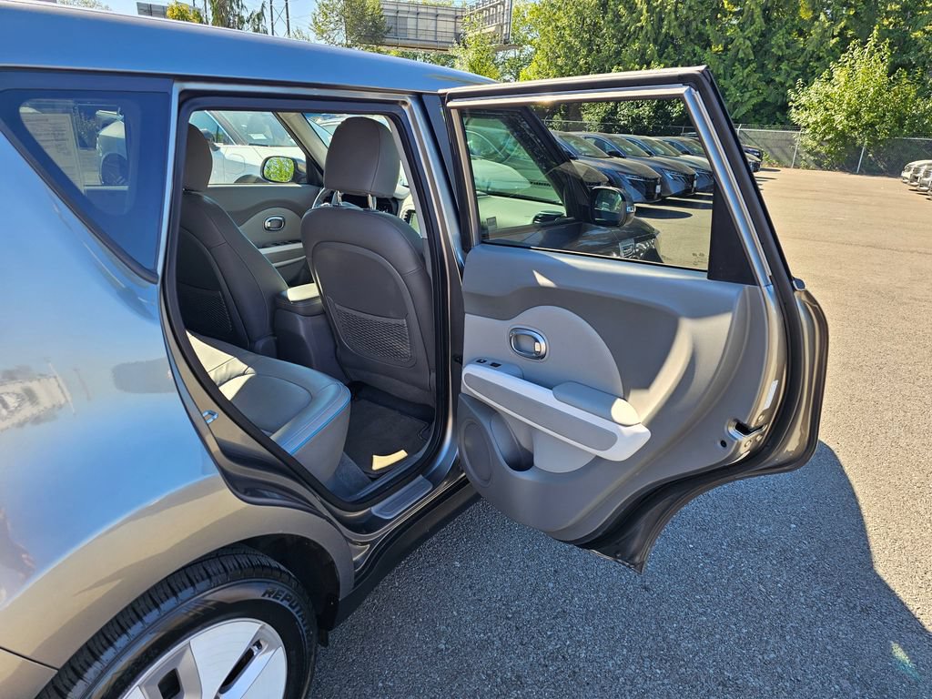 Used 2016 Kia Soul EV + w/ Paint Protection Film Package FWD image 25