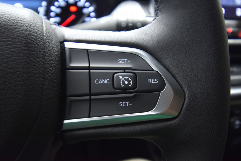 Used 2024 Jeep Compass Latitude AWD/4WD image 34