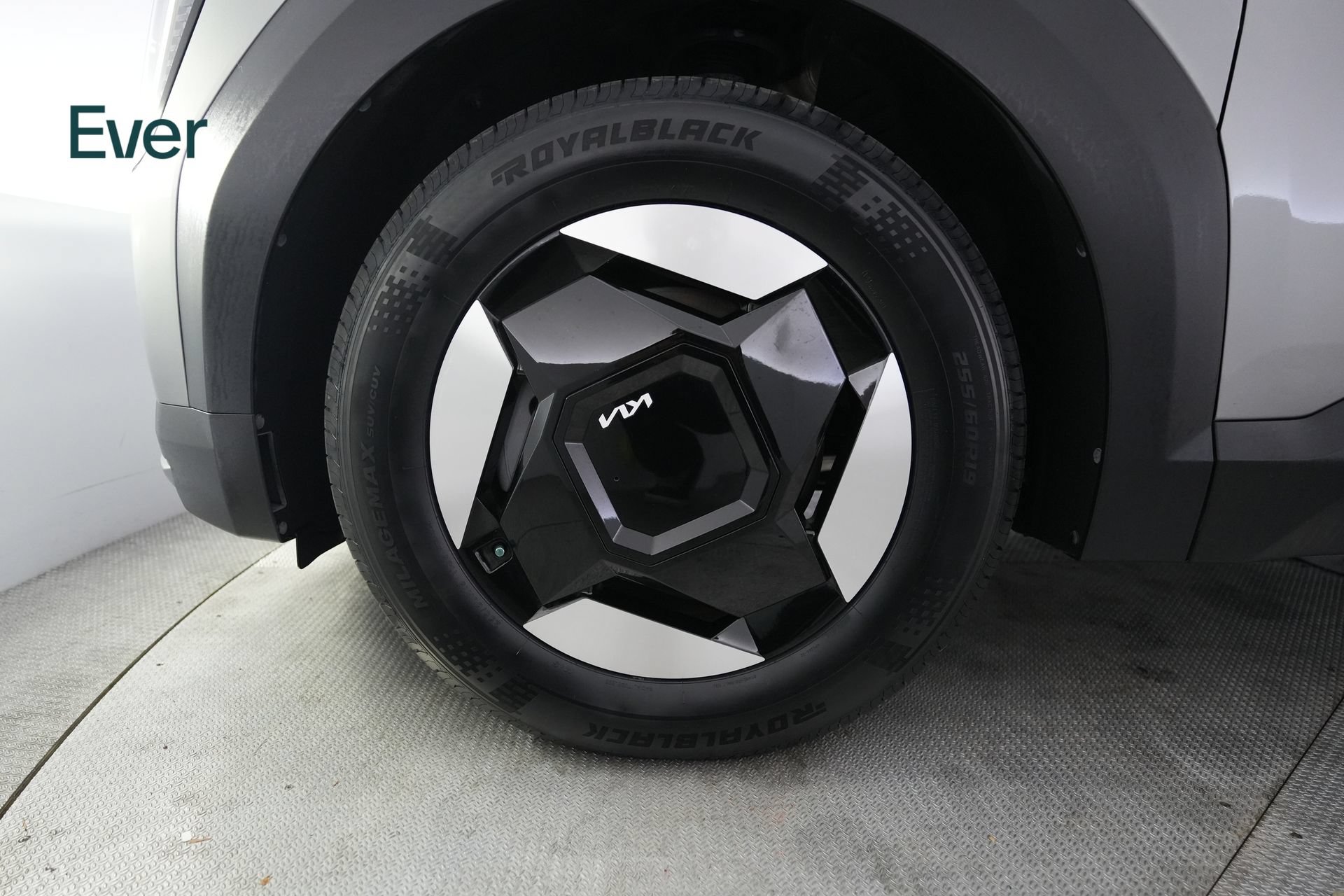 Used 2024 Kia EV9 Light Long Range RWD image 19