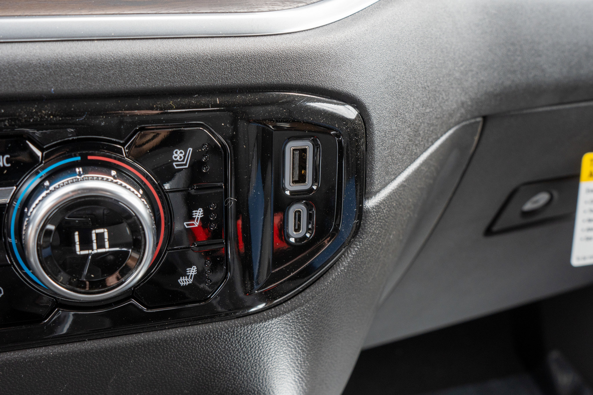 New 2026 GMC Sierra 1500 SLT AWD/4WD image 22