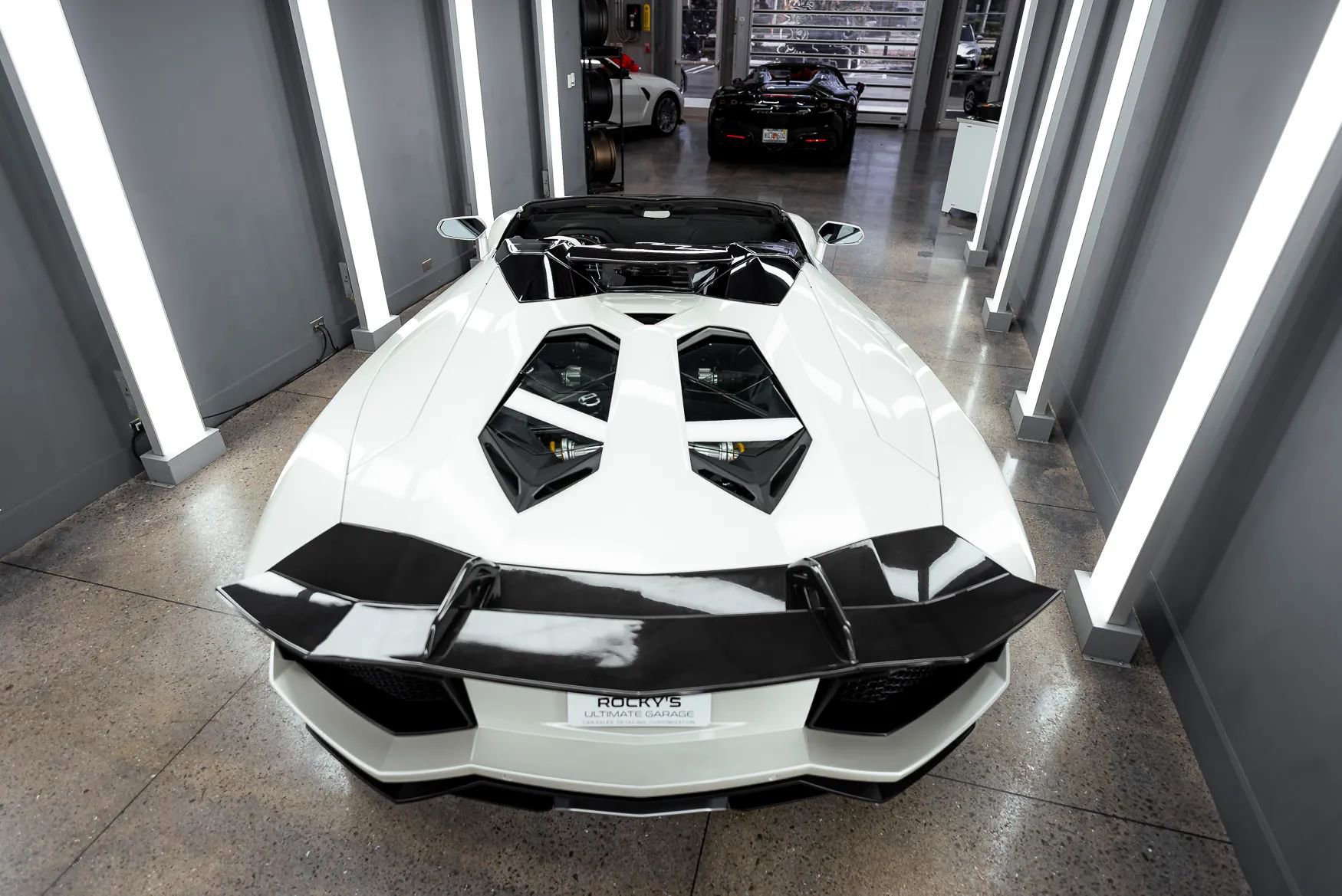 Used 2016 Lamborghini Aventador LP 700-4 image 8