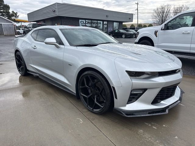 Used 2018 Chevrolet Camaro SS image 4