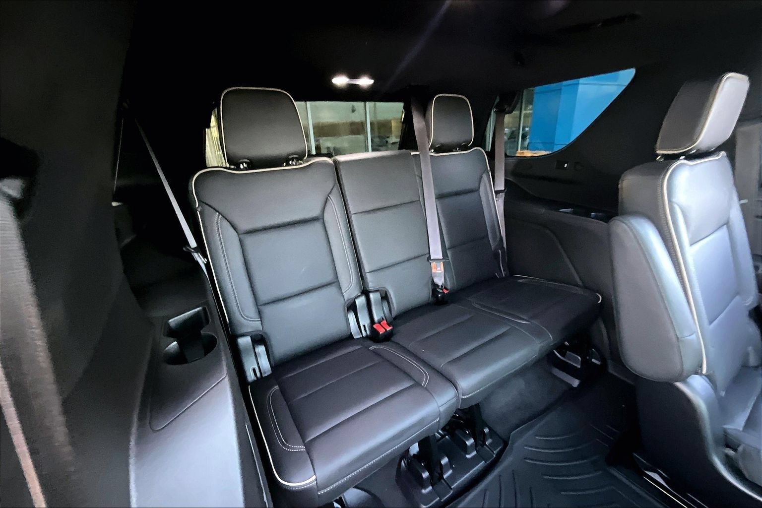 Used 2021 Chevrolet Tahoe Premier AWD/4WD image 30