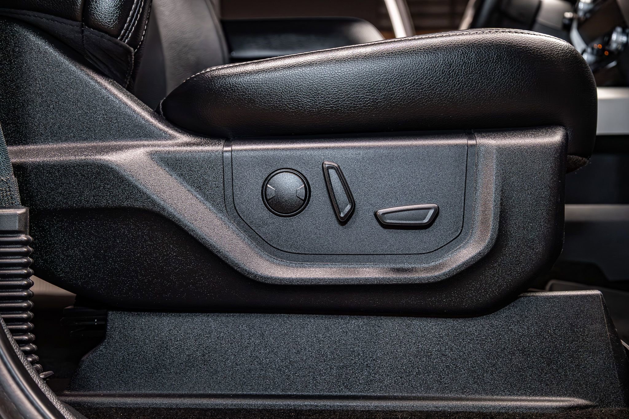 Used 2019 Ford F150 Lariat w/ Equipment Group 502A Luxury image 27