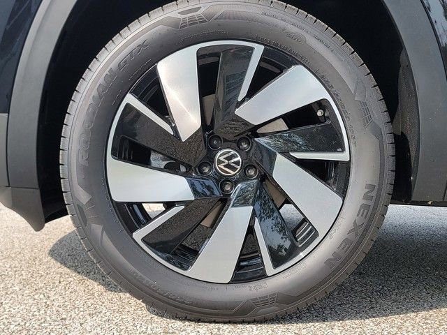 New 2026 Volkswagen Atlas Cross Sport SE image 11