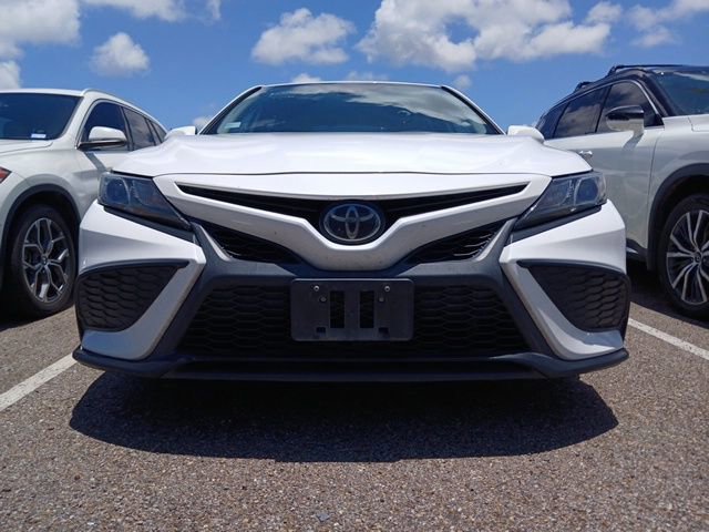 Used 2023 Toyota Camry SE FWD image 2