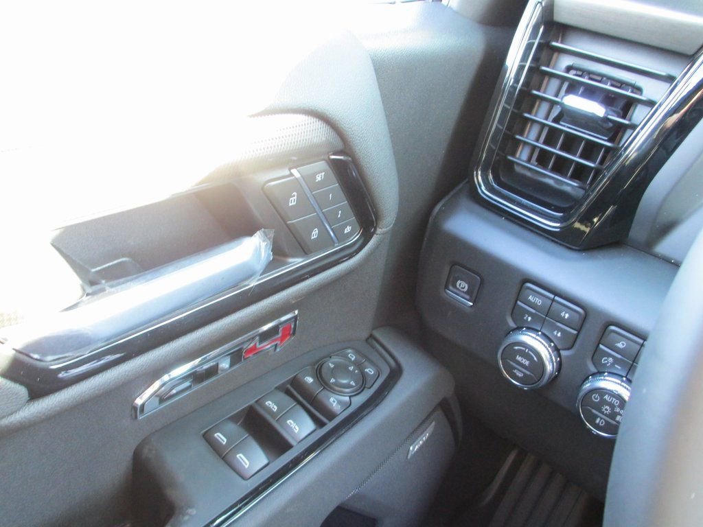 New 2026 GMC Sierra 1500 AT4 w/ AT4 Premium Package image 18