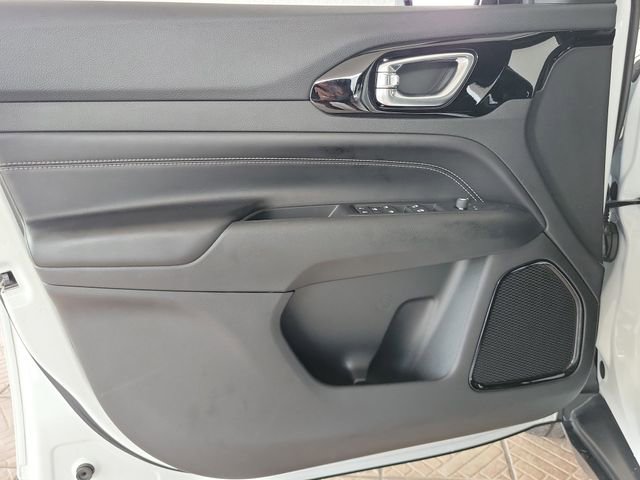 Used 2022 Jeep Compass Altitude w/ Convenience Group image 17