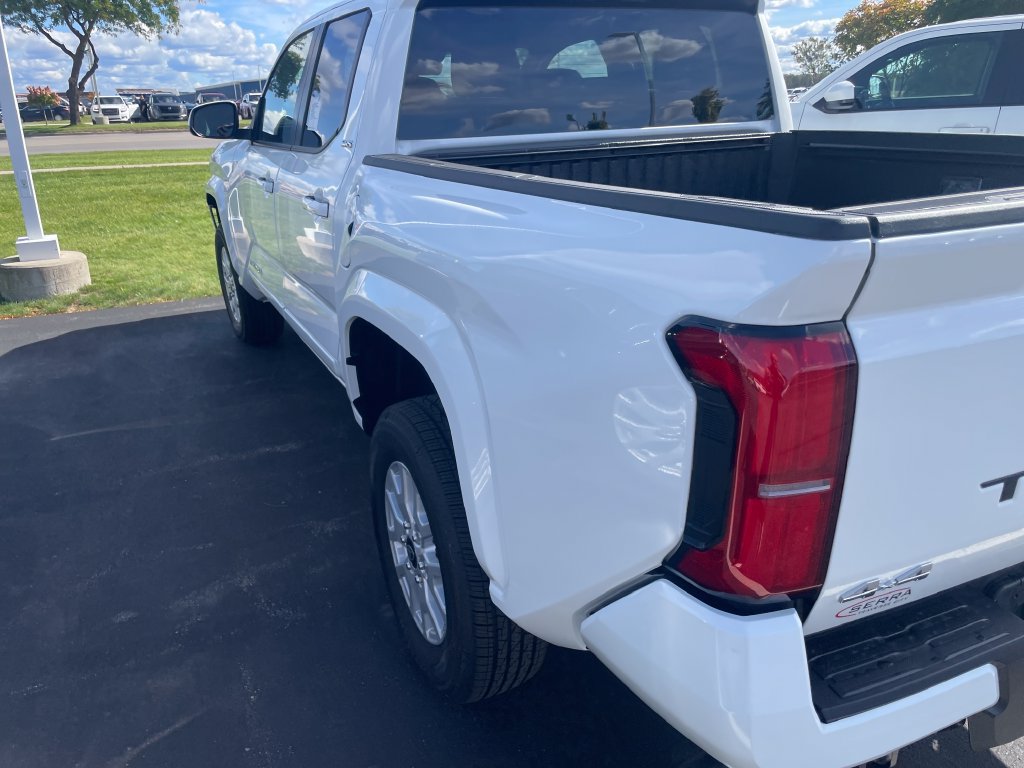 New 2026 Toyota Tacoma SR5 AWD/4WD image 7
