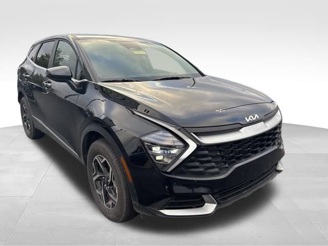 Certified 2025 Kia Sportage LX image 1
