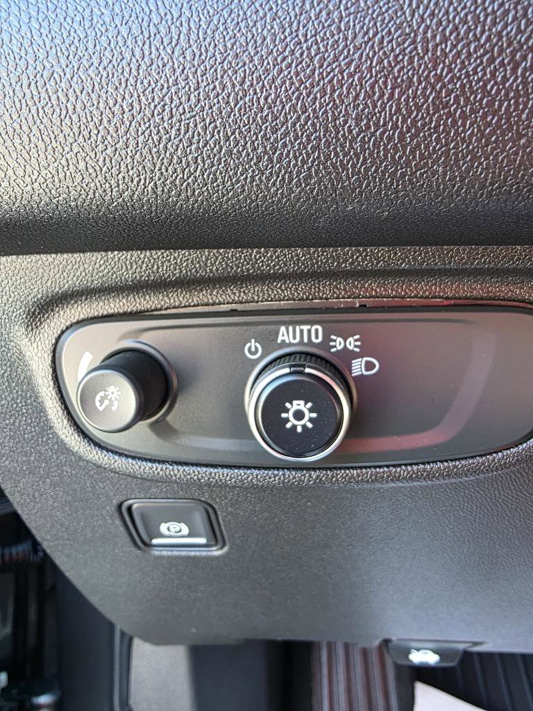 Used 2020 GMC Terrain SLE w/ Driver Convenience Package image 35