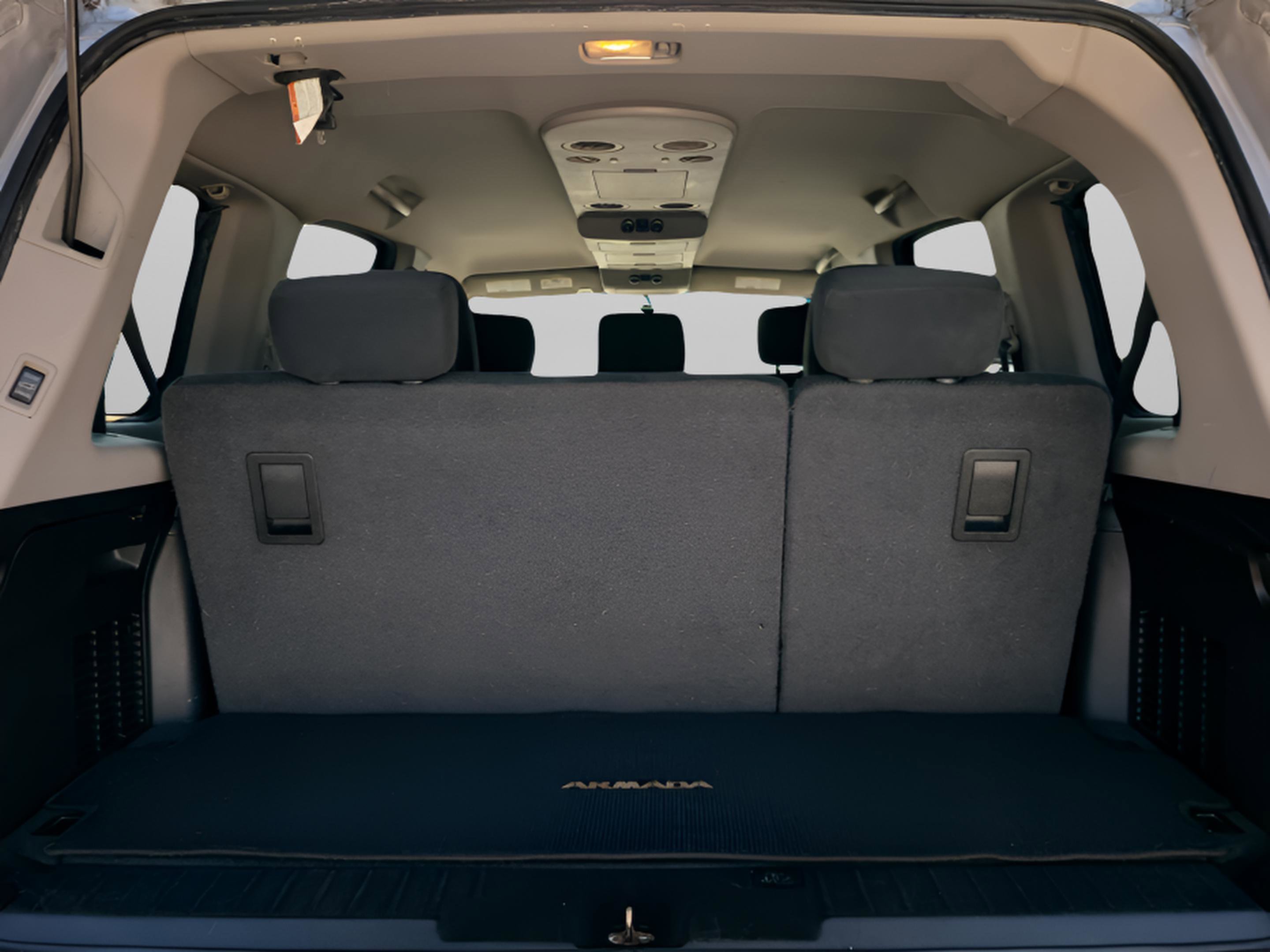 Used 2015 Nissan Armada SV w/ SV Driver Package image 37