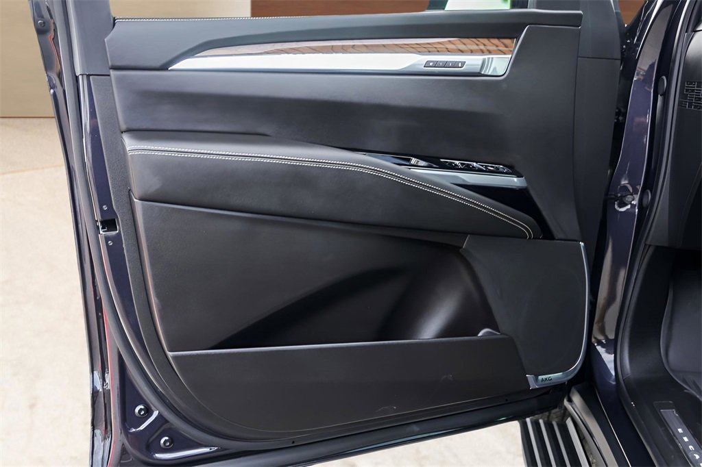 Certified 2025 Cadillac Escalade Sport Platinum w/ LPO, ONYX Package image 24