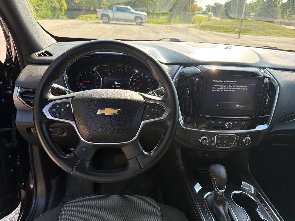 Used 2023 Chevrolet Traverse LT FWD image 22