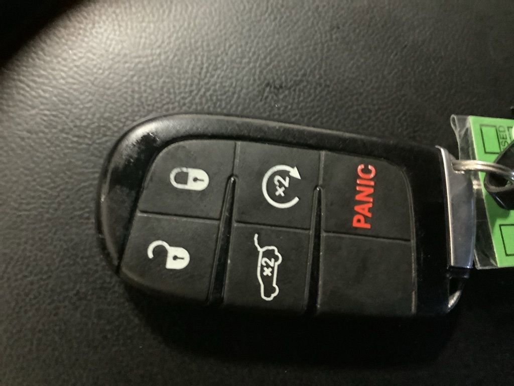 Certified 2020 Jeep Grand Cherokee Altitude AWD/4WD image 30