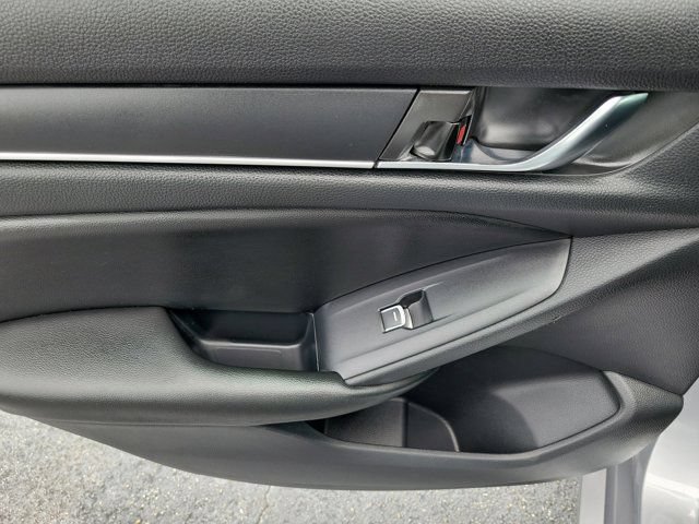 Used 2019 Honda Accord Sport image 11