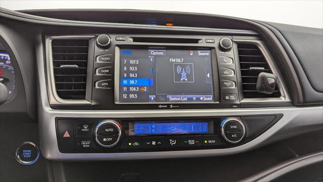 Used 2015 Toyota Highlander XLE image 23