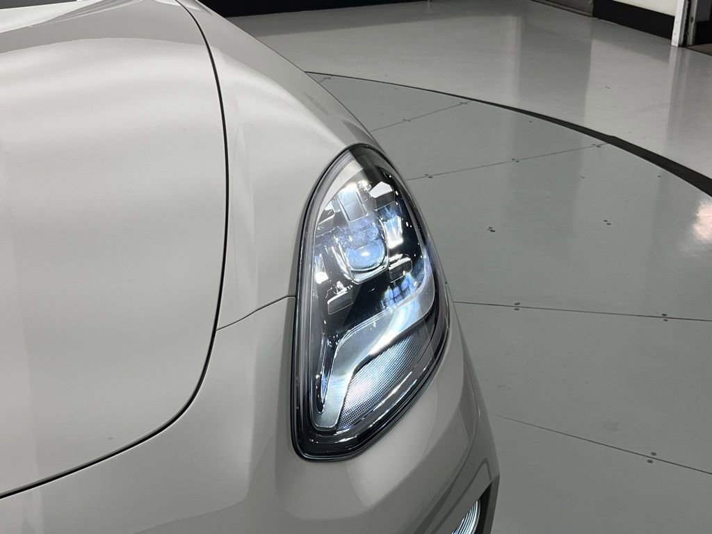 Used 2023 Porsche Panamera image 54
