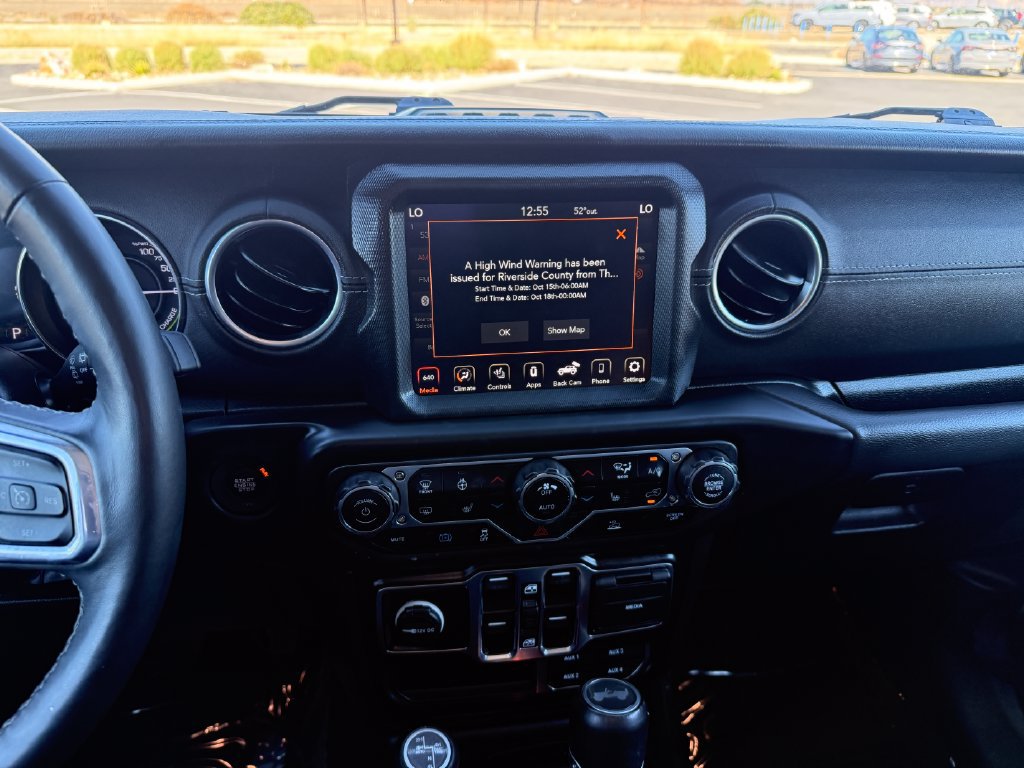 Used 2023 Jeep Wrangler Unlimited Sahara AWD/4WD image 16