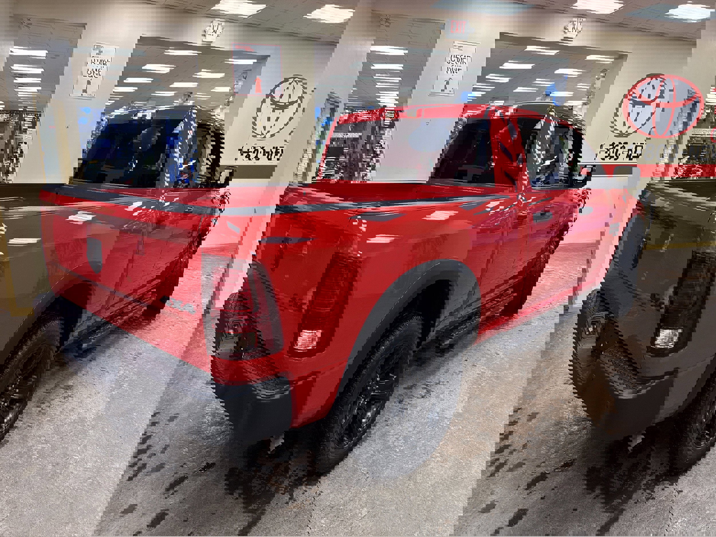 Used 2022 RAM 1500 Classic Warlock image 12