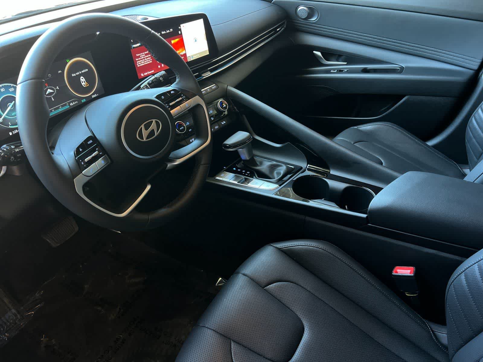 Certified 2026 Hyundai Elantra Limited FWD image 12