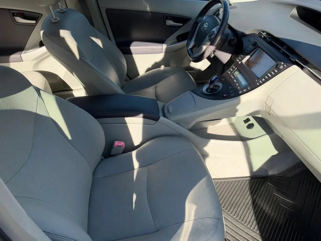 Used 2010 Toyota Prius Five FWD image 16