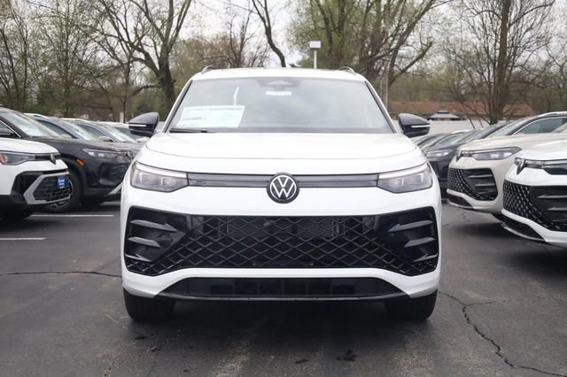 New 2026 Volkswagen Tiguan SE R-Line image 3