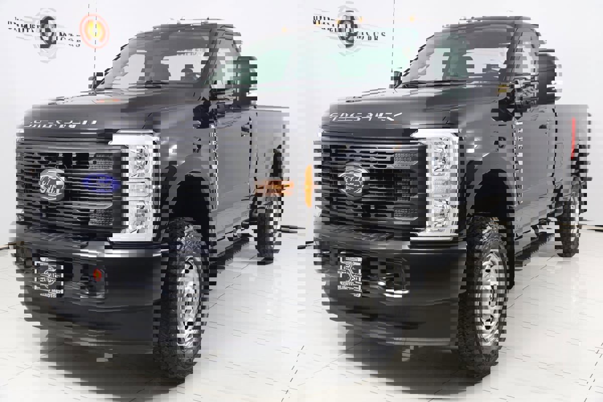 Used 2024 Ford F350 XL w/ Snow Plow/Camper Package image 5