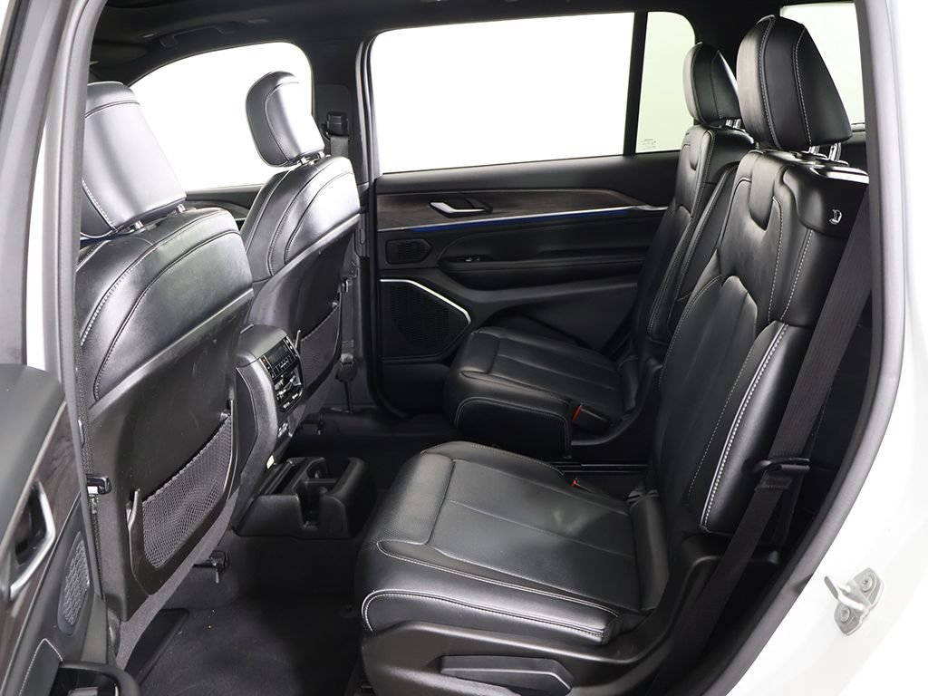 Used 2023 Jeep Grand Cherokee L Overland AWD/4WD image 40
