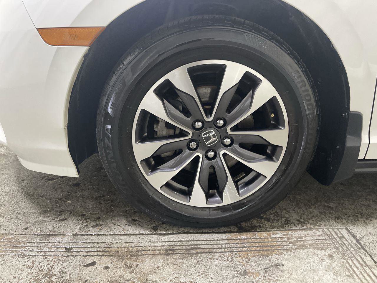 Certified 2024 Honda Odyssey EX-L image 10