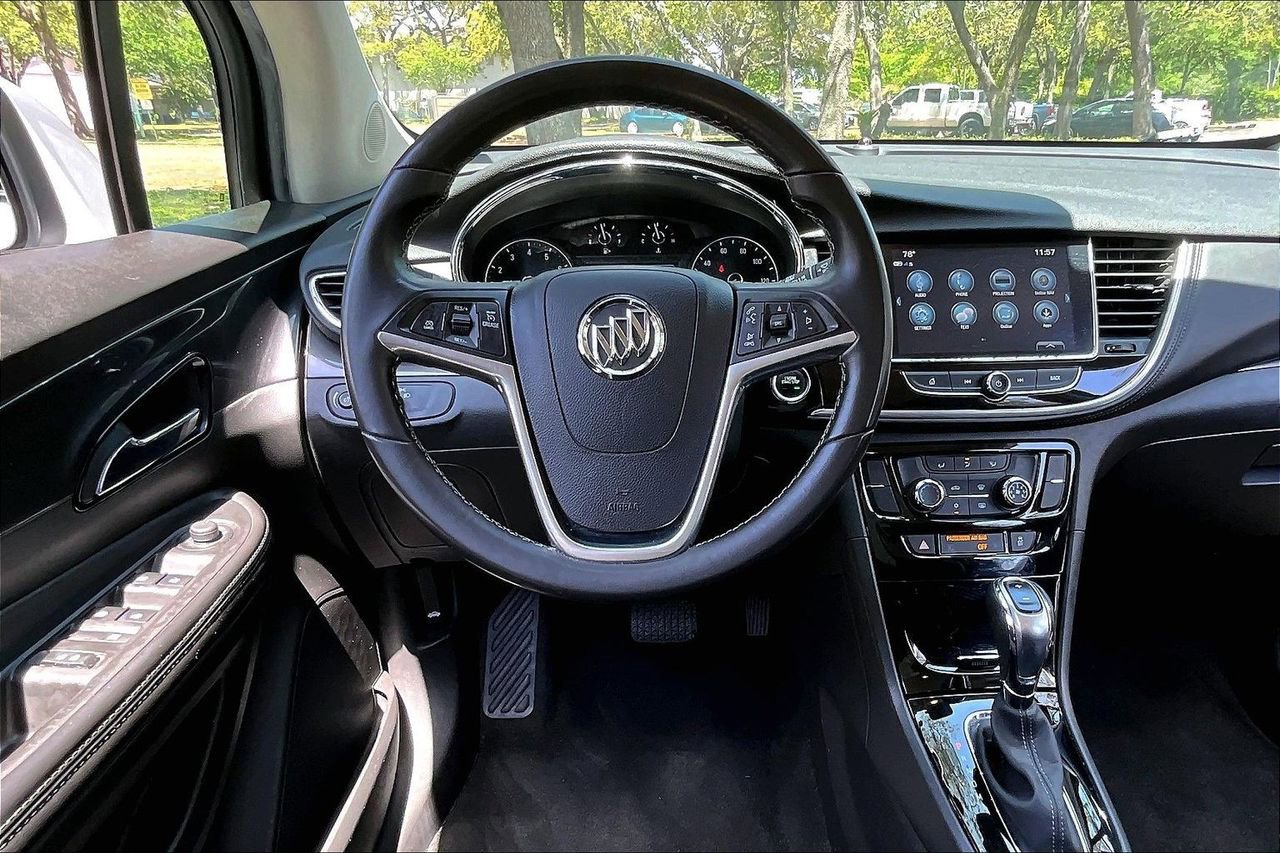 Used 2020 Buick Encore Preferred FWD image 8