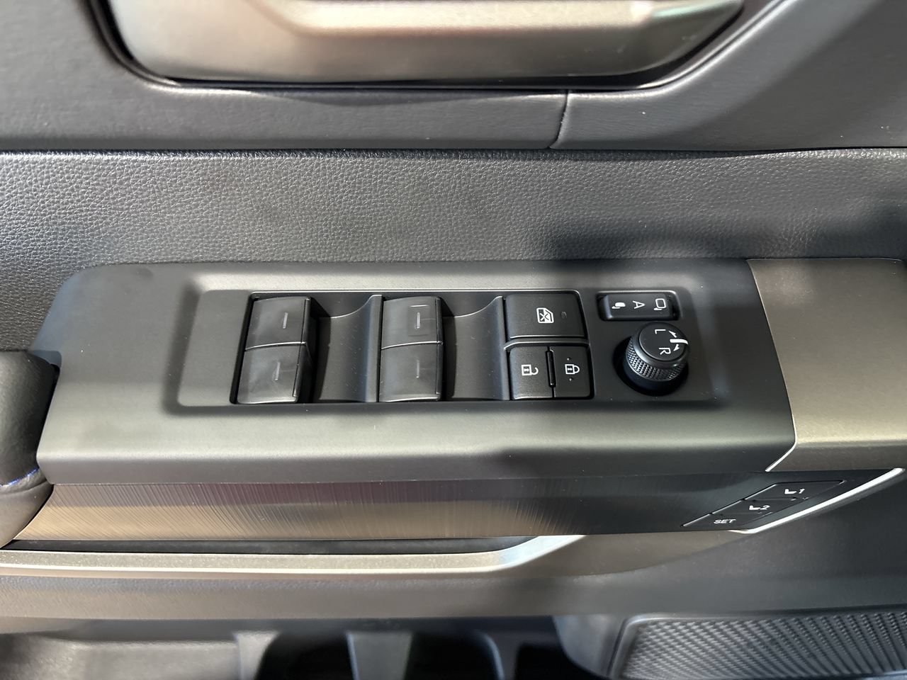 New 2026 Toyota Tundra Platinum AWD/4WD image 13