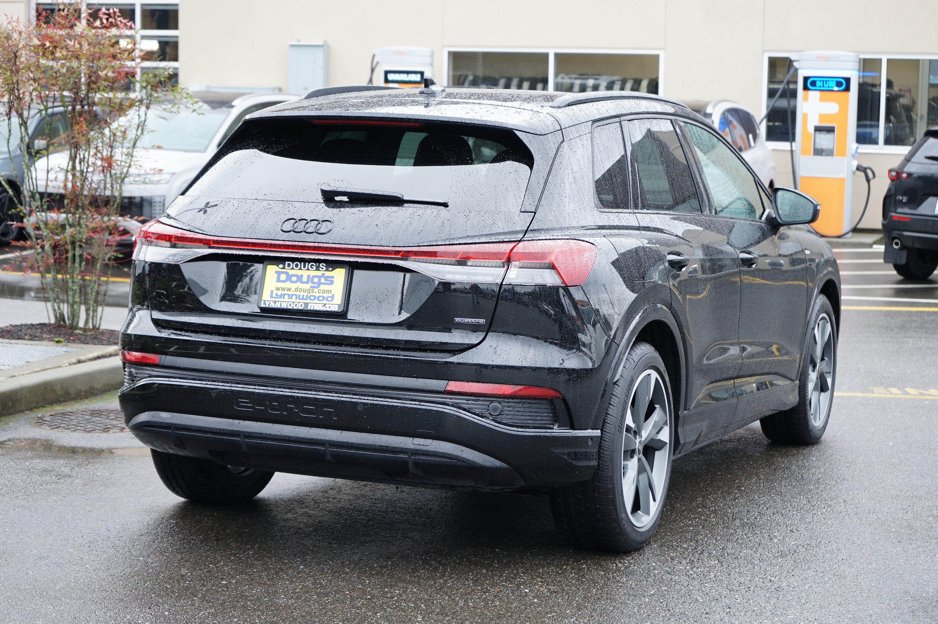 Used 2024 Audi Q4 e-tron Premium Plus w/ Premium Plus AWD/4WD image 5