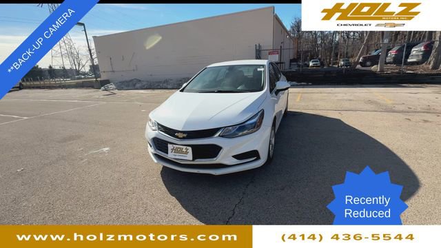 Used 2017 Chevrolet Cruze LT image 4