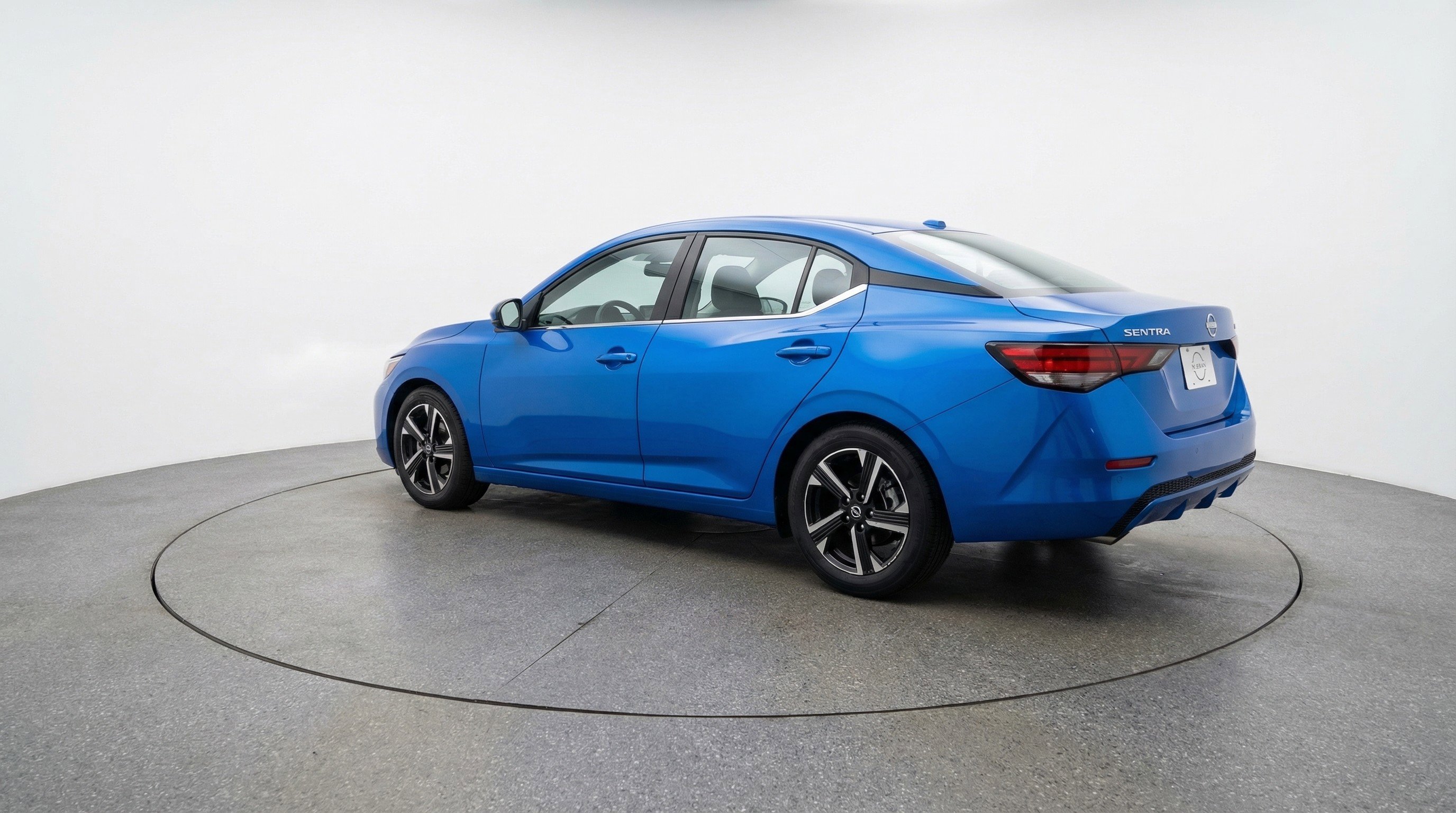 Used 2025 Nissan Sentra SV image 6